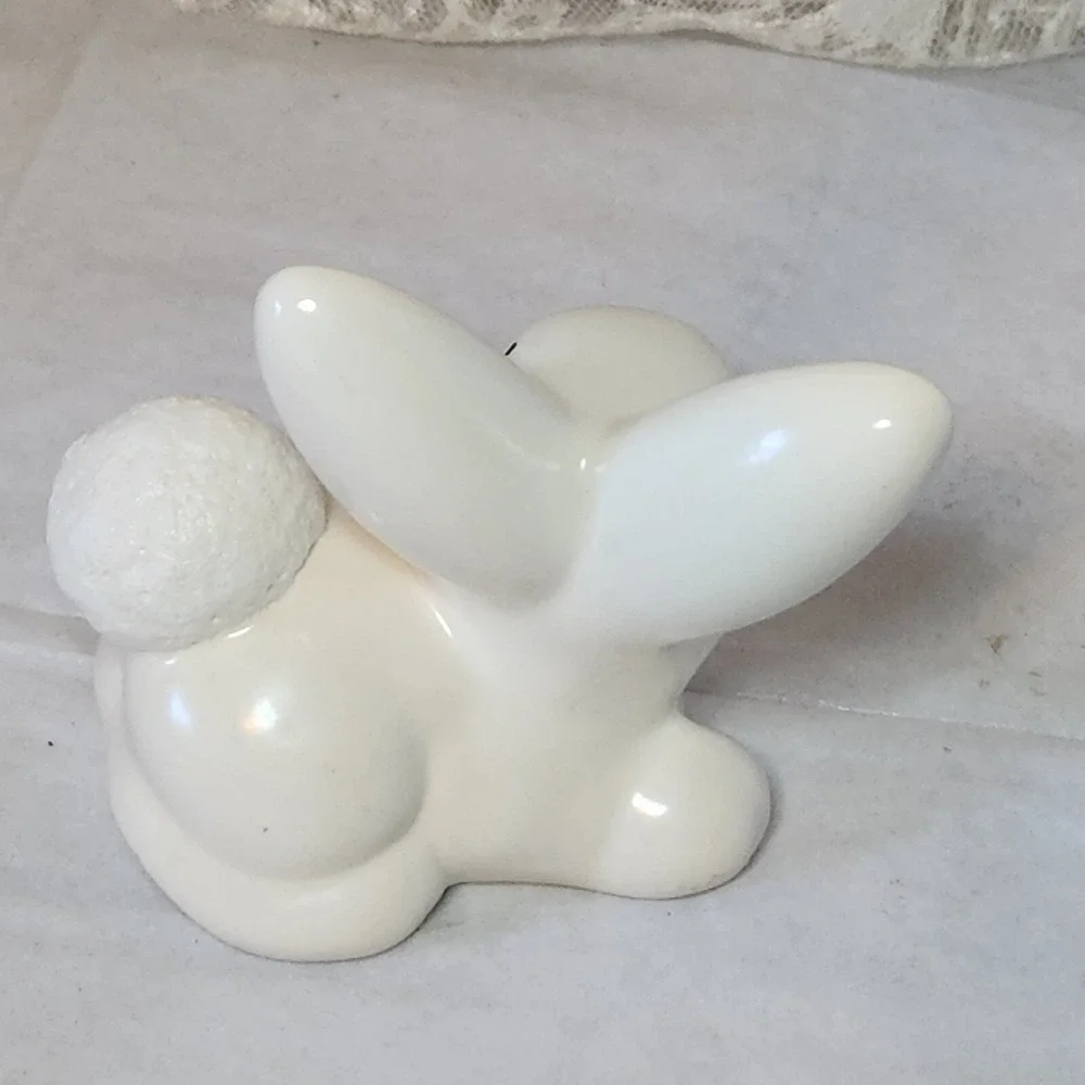 Vintage 1966 Handmade Ceramic Bunny Rabbit Easter 3.5